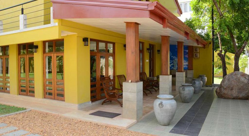 Inlak Garden Hotel Negombo Exterior photo